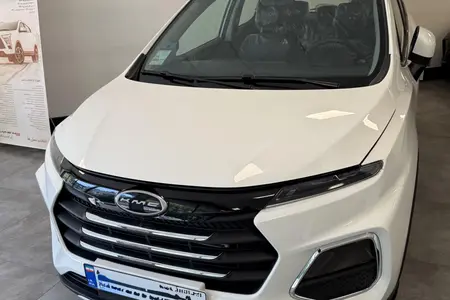 مزایده خودرو کی ام سی، SR3 1.6 لیتر