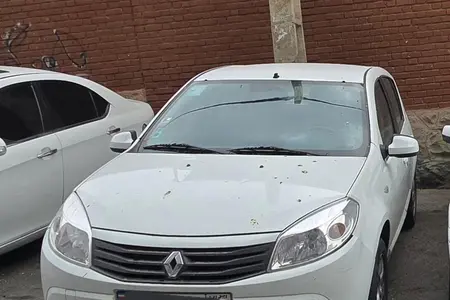مزایده خودرو رنو، ساندرو اتوماتیک