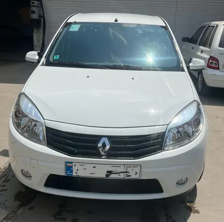 مزایده خودرو رنو، ساندرو اتوماتیک