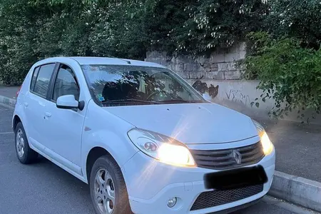مزایده خودرو رنو، ساندرو اتوماتیک