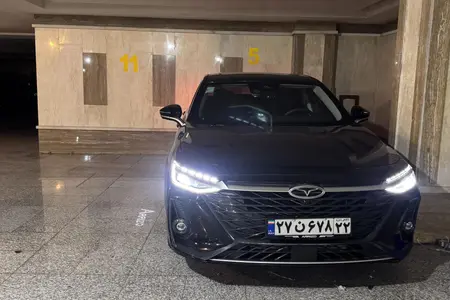 مزایده خودرو فونیکس، آریزو 8 (Z8) اکسلنت