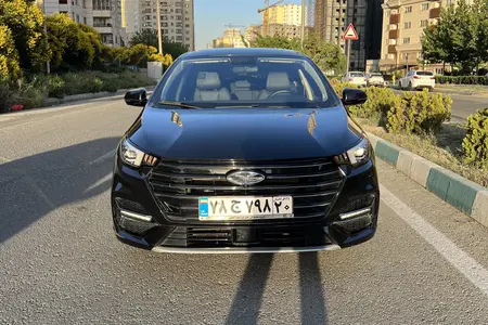 مزایده خودرو فونیکس، آریزو 6 پرو اتوماتیک