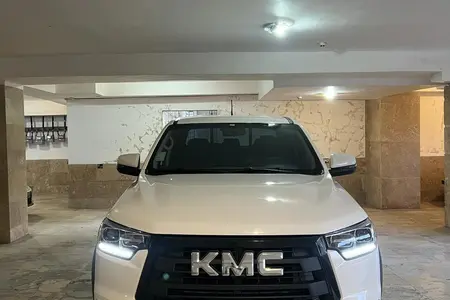 مزایده خودرو کی ام سی، T8 دنده ای