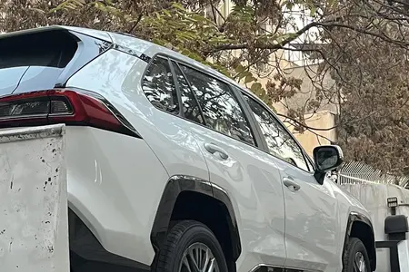 مزایده خودرو تویوتا، وایلدلندر 2.0 لیتر AWD لاکچری پلاس