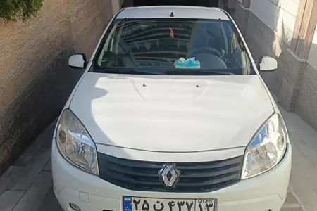 مزایده خودرو رنو، ساندرو اتوماتیک