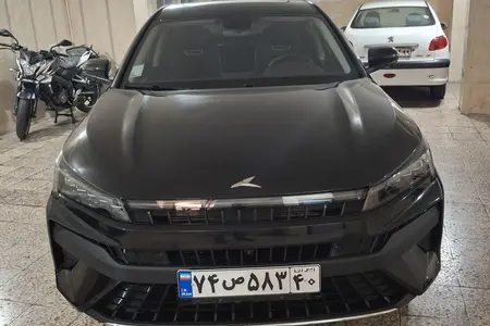 مزایده خودرو کی ام سی، J7 اتوماتیک