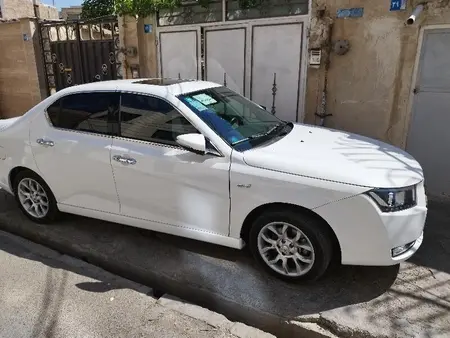 مزایده خودرو دنا، پلاس EF7 اتوماتیک توربو آپشنال