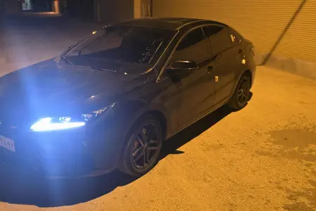 مزایده خودرو فونیکس، آریزو 6 جی تی (Z6 GT) اکسلنت