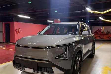 مزایده خودرو کیا، EV5 تیپ 530