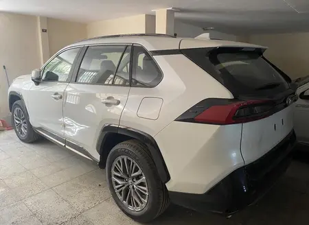 مزایده خودرو تویوتا، وایلدلندر 2.0 لیتر AWD لاکچری پلاس