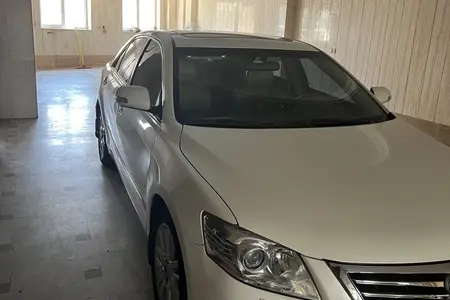مزایده خودرو تویوتا، اریون گرند