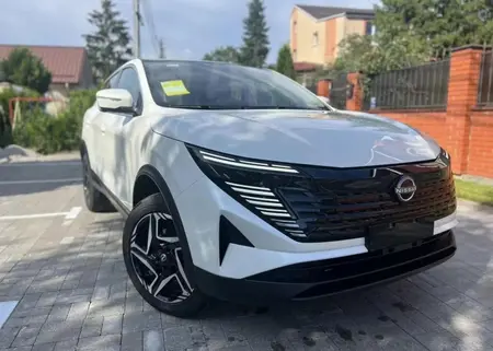 مزایده خودرو نیسان، قشقایی تک دیفرانسیل آنر