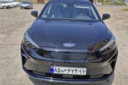 مزایده خودرو کی ام سی، eJ7 ساده