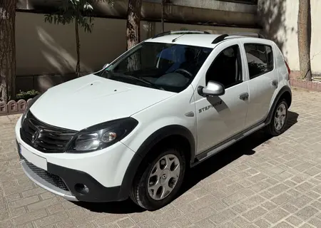 مزایده خودرو رنو، ساندرو استپ وی اتوماتیک