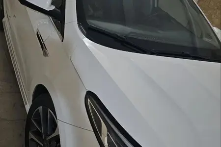 مزایده خودرو فونیکس، آریزو 6 پرو اتوماتیک