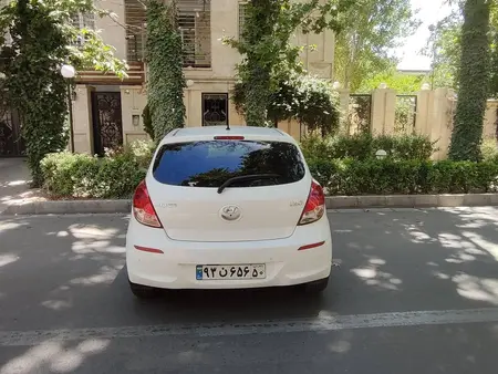 مزایده خودرو هیوندای، i20 اتوماتیک
