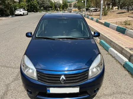 مزایده خودرو رنو، ساندرو اتوماتیک