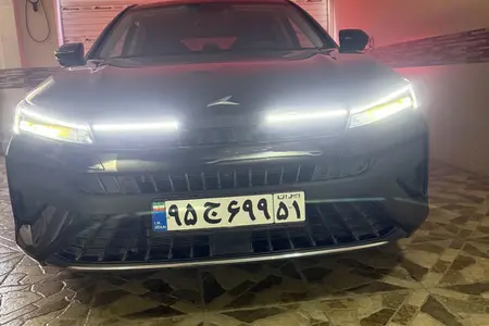 مزایده خودرو کی ام سی، J7 اتوماتیک
