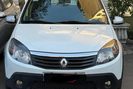 مزایده خودرو رنو، ساندرو اتوماتیک