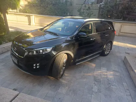مزایده خودرو کیا، سورنتو 4 سیلندر GT لاین