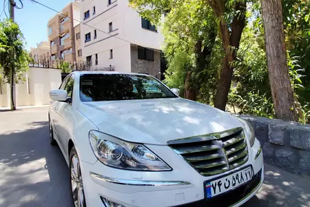 مزایده خودرو هیوندای، جنسیس اتوماتیک