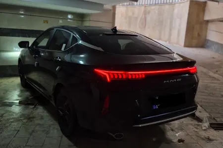 مزایده خودرو کی ام سی، J7 اتوماتیک