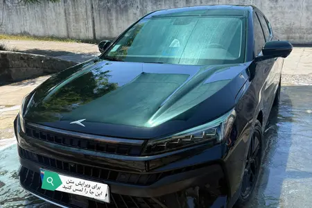 مزایده خودرو کی ام سی، J7 اتوماتیک