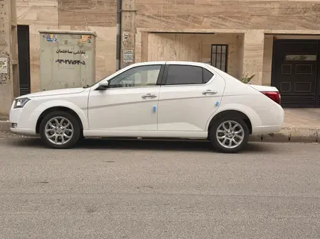 مزایده خودرو دنا، پلاس EF7 اتوماتیک توربو آپشنال