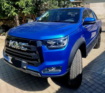 مزایده خودرو کی ام سی، T8 دنده ای