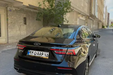 مزایده خودرو فونیکس، آریزو 6 پرو اتوماتیک