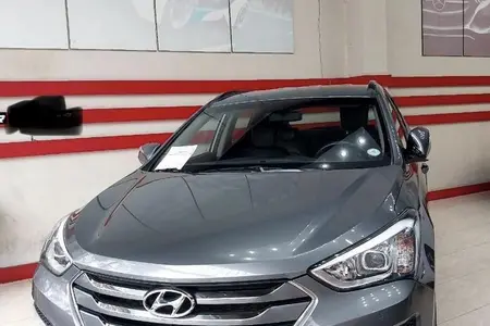 مزایده خودرو هیوندای، سانتافه 4 سیلندر تک دیفرانسیل