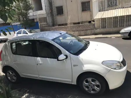 مزایده خودرو رنو، ساندرو اتوماتیک