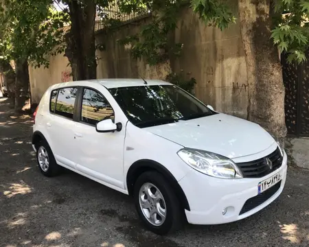 مزایده خودرو رنو، ساندرو اتوماتیک