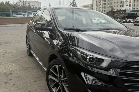 مزایده خودرو فونیکس، آریزو 6 پرو اتوماتیک