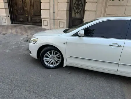 مزایده خودرو تویوتا، اریون گرند