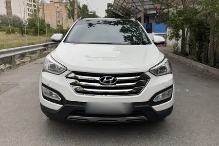 مزایده خودرو هیوندای، سانتافه 4 سیلندر دو دیفرانسیل