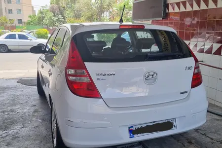 مزایده خودرو هیوندای، i30 اتوماتیک