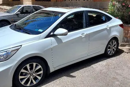 مزایده خودرو هیوندای، اکسنت 1.6 لیتر بلو
