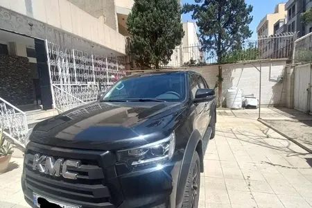 مزایده خودرو کی ام سی، T8 دنده ای