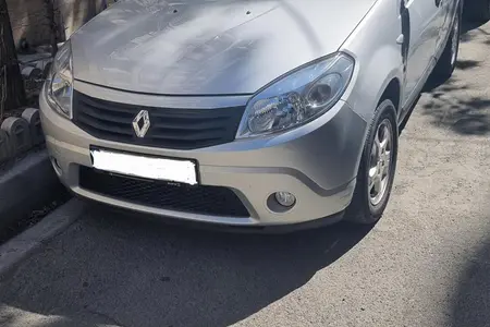 مزایده خودرو رنو، ساندرو دنده ای