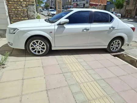مزایده خودرو دنا، پلاس EF7 اتوماتیک توربو آپشنال