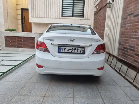 مزایده خودرو هیوندای، اکسنت 1.6 لیتر بلو