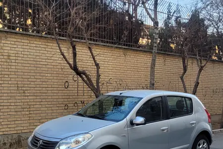 مزایده خودرو رنو، ساندرو اتوماتیک