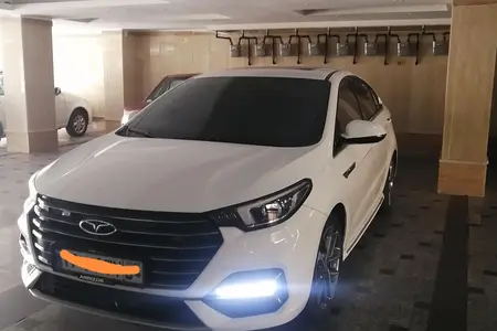 مزایده خودرو فونیکس، آریزو 6 پرو اتوماتیک