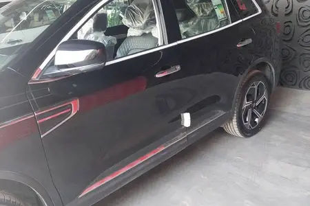 مزایده خودرو رنو، کولیوس اتوماتیک