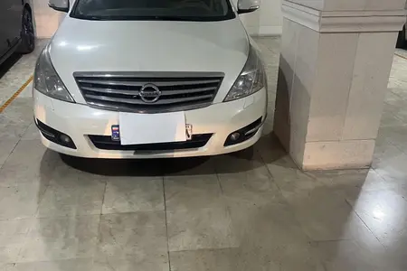 مزایده خودرو نیسان، تی ینا اتوماتیک