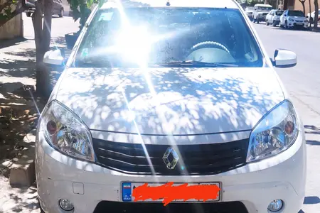 مزایده خودرو رنو، ساندرو اتوماتیک