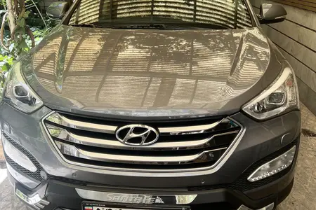 مزایده خودرو هیوندای، سانتافه 4 سیلندر دو دیفرانسیل