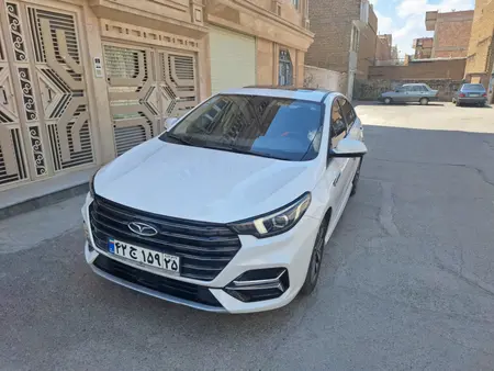 مزایده خودرو فونیکس، آریزو 6 پرو اتوماتیک