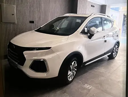 مزایده خودرو کی ام سی، SR3 1.6 لیتر